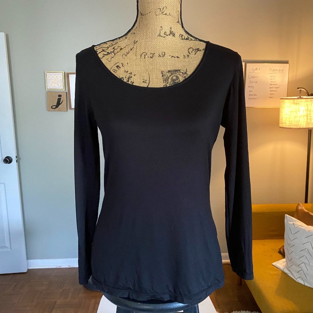 UNIQLO Heattech Long black sleeved tshirt, sze L